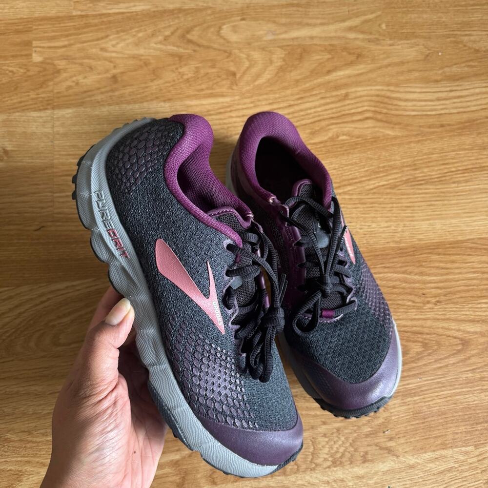 Brooks Women’s Size 9 Black Puregrit 7 Trail Running Shoes